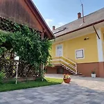 Boglári Harmónia Apartman *
