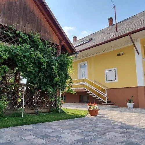 Boglári Harmónia Appartamento *